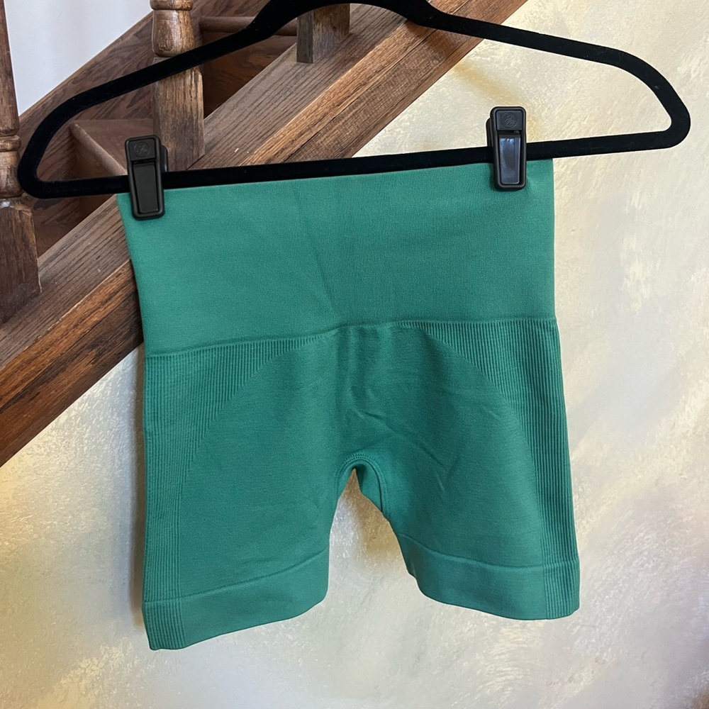 SET Active Green Biker Shorts